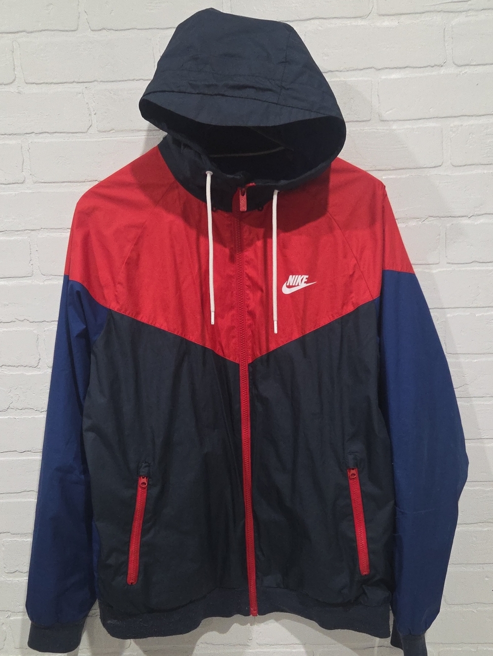 Nike Men’s Red, Navy & Black Hooded Windbreaker Jacket